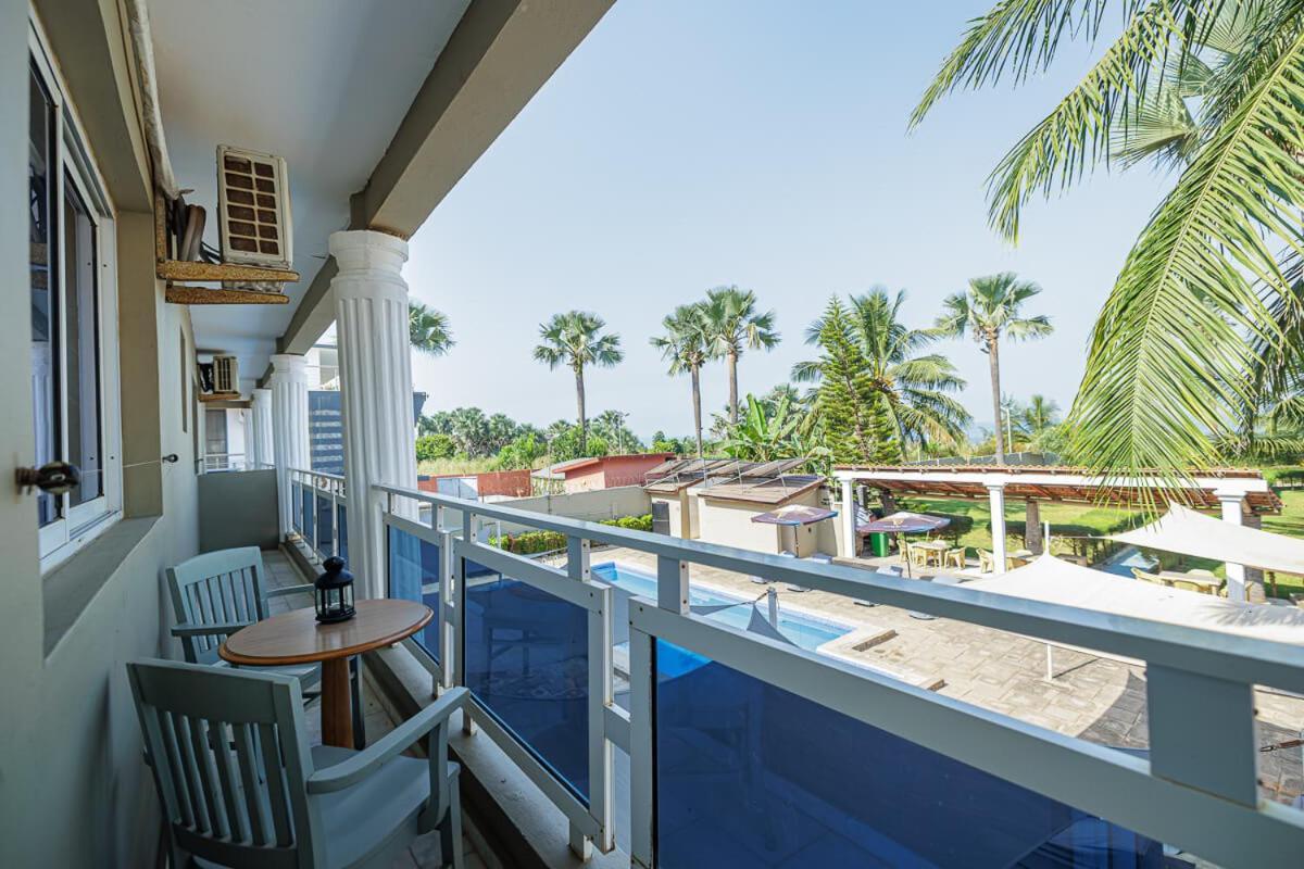 Ocean Villa Heights Brufut Eksteriør billede