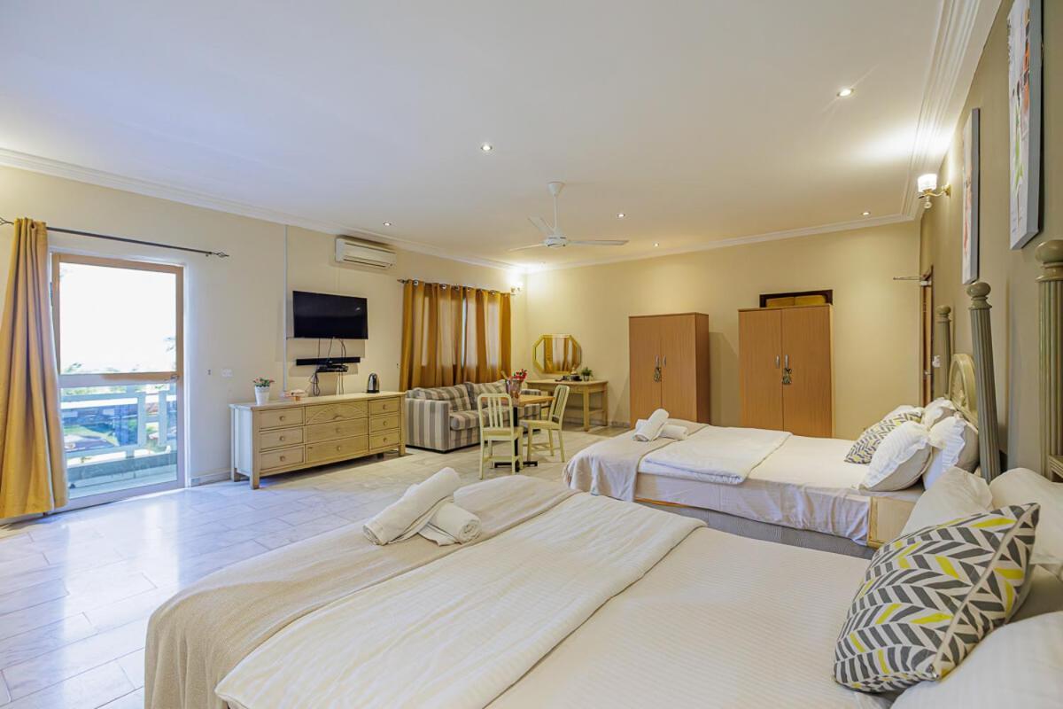 Ocean Villa Heights Brufut Eksteriør billede