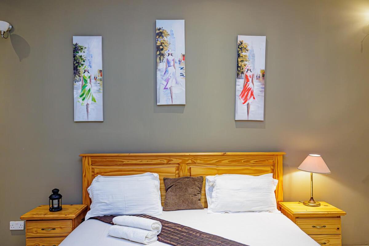 Ocean Villa Heights Brufut Eksteriør billede